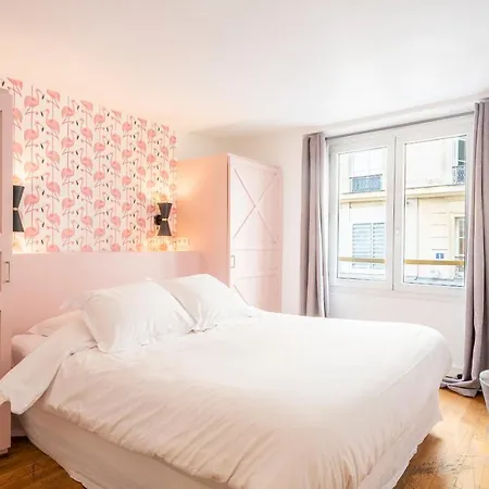 Holidaysinparis - Bourg Tibourg-2